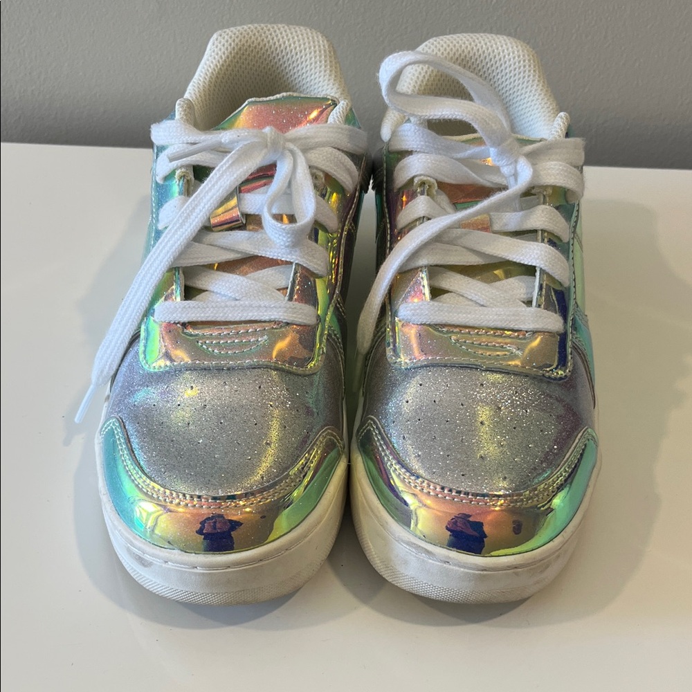 Art Class Iridescent Silver Kids Sneakers